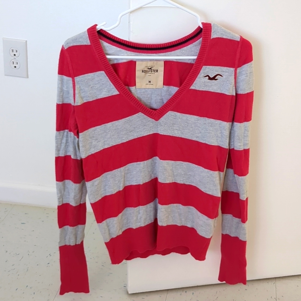 HOLLISTER sweater